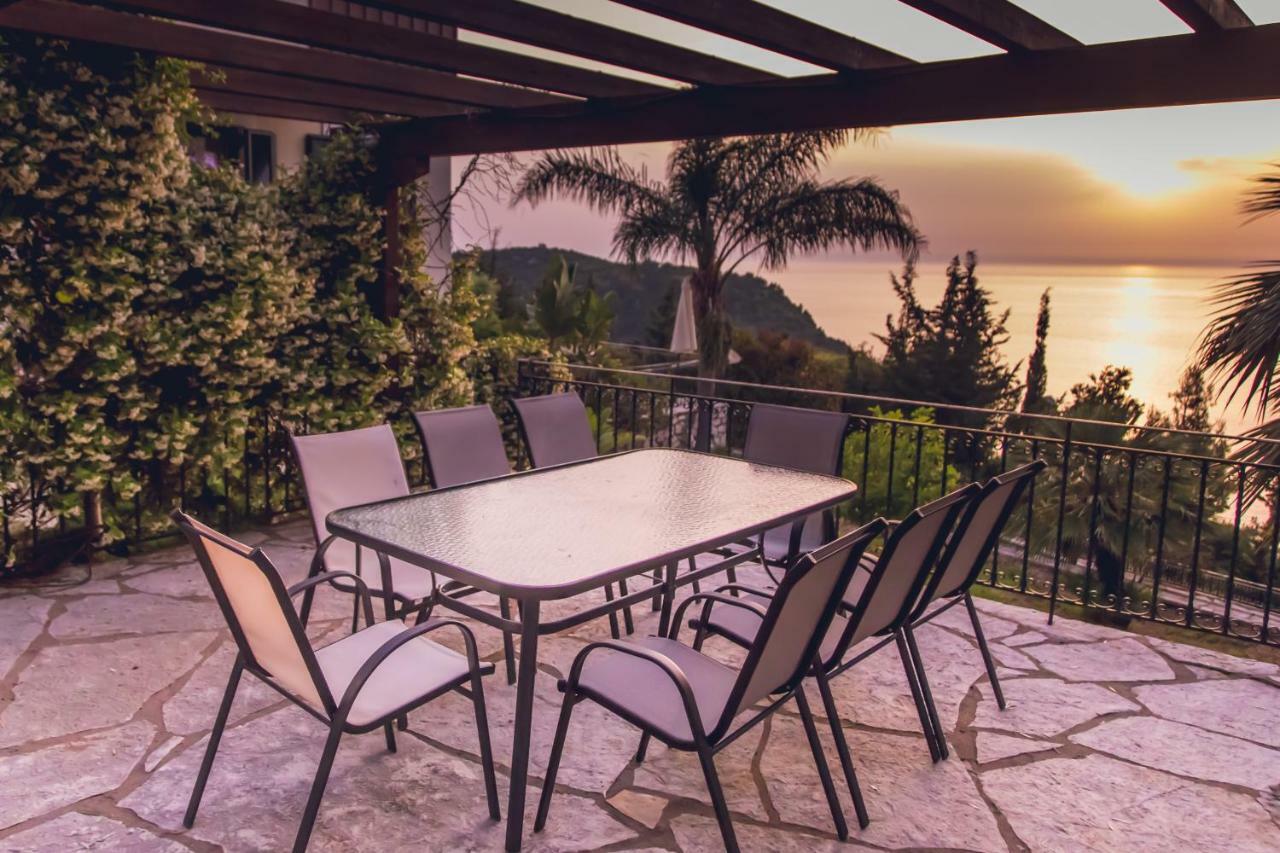 Villa Niriis Agios Nikitas Exterior photo
